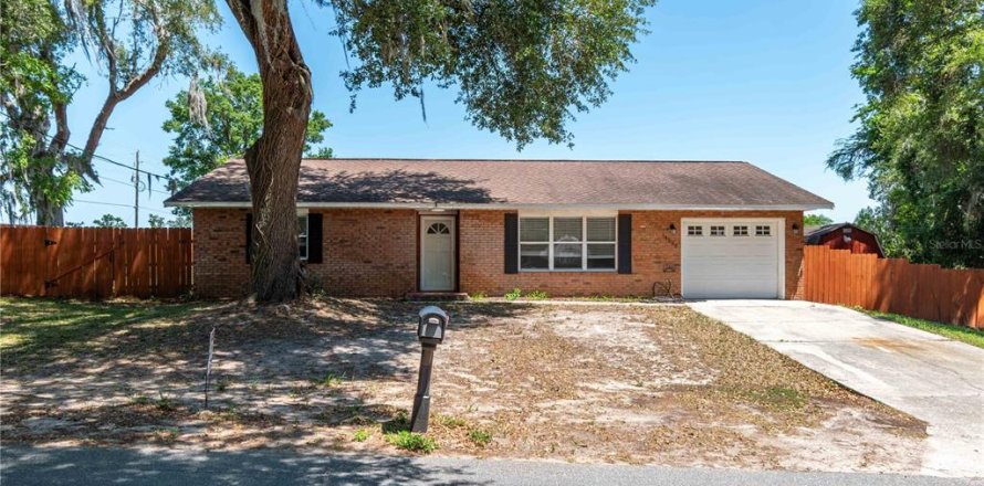 House in Summerfield, Florida 2 bedrooms, 114.08 sq.m. № 1722814