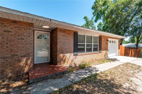 House in Summerfield, Florida 2 bedrooms, 114.08 sq.m. № 1722814 - photo 5