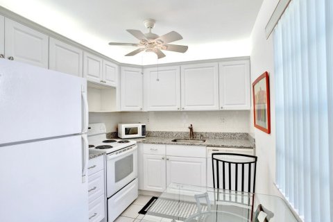 Copropriété à vendre à Delray Beach, Floride: 2 chambres, 83.8 m2 № 2077668 - photo 11