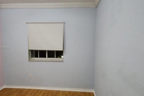 Condo à Hialeah, Floride, 3 chambres  № 2041124