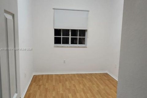 Copropriété à louer à Hialeah, Floride: 3 chambres, 92.16 m2 № 2041124 - photo 8