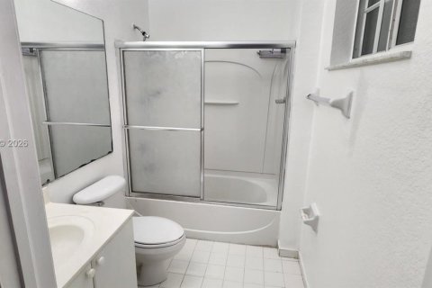 Copropriété à louer à Hialeah, Floride: 3 chambres, 92.16 m2 № 2041124 - photo 10