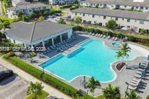 House in Homestead, Florida 3 bedrooms, 173.73 sq.m. № 2076335 - photo 30