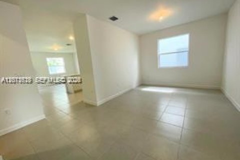 House in Homestead, Florida 3 bedrooms, 173.73 sq.m. № 2076335 - photo 7