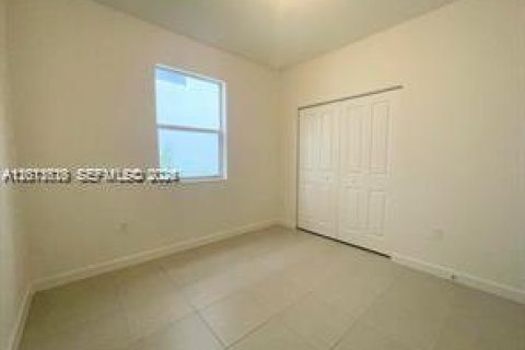 House in Homestead, Florida 3 bedrooms, 173.73 sq.m. № 2076335 - photo 13