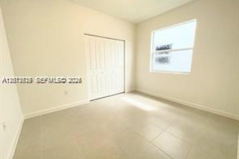 House in Homestead, Florida 3 bedrooms, 173.73 sq.m. № 2076335 - photo 19