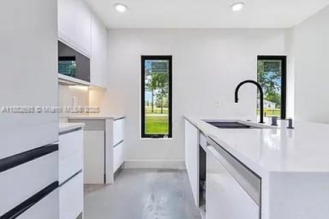 Commercial property in Orlando, Florida № 1877671 - photo 29