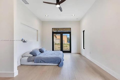 Commercial property in Orlando, Florida № 1877671 - photo 18