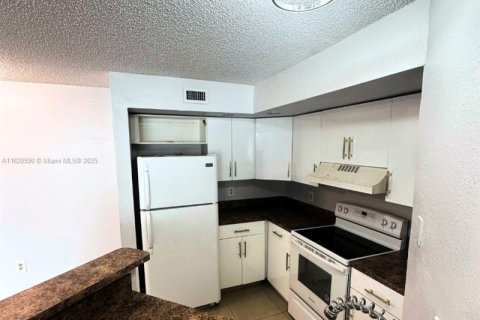 Copropriété à vendre à Sunrise, Floride: 1 chambre, 69.03 m2 № 1977311 - photo 19