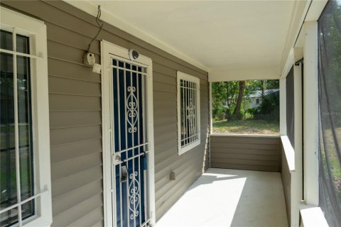 House in Sanford, Florida 2 bedrooms, 80.27 sq.m. № 1734350 - photo 2