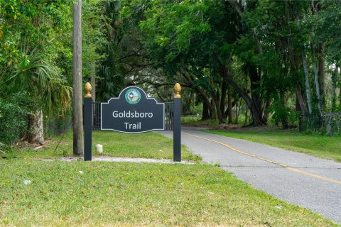 House in Sanford, Florida 2 bedrooms, 80.27 sq.m. № 1734350 - photo 9