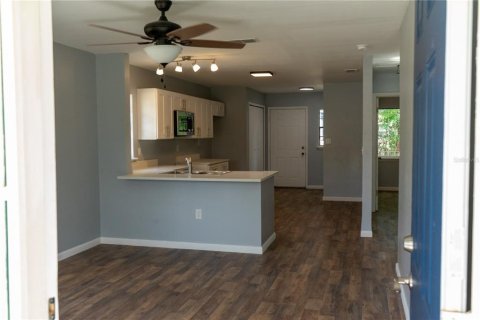 House in Sanford, Florida 2 bedrooms, 80.27 sq.m. № 1734350 - photo 3