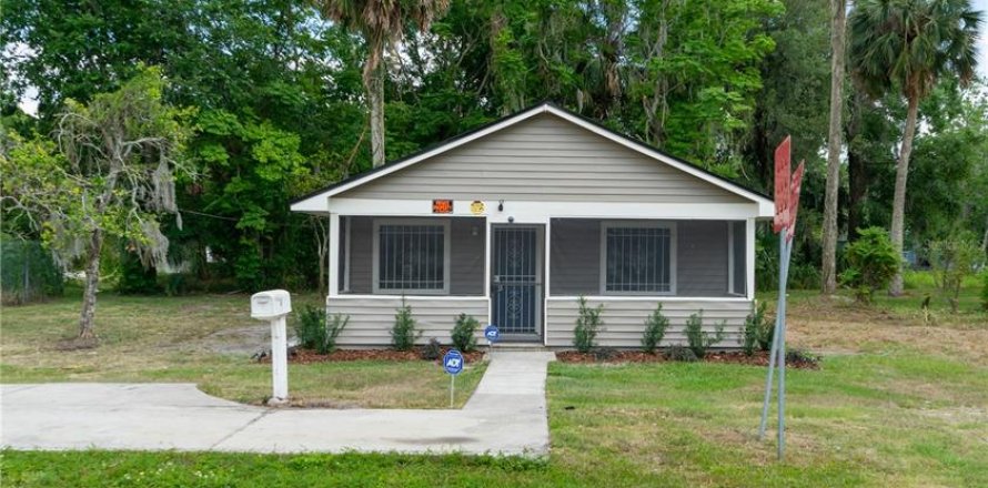 House in Sanford, Florida 2 bedrooms, 80.27 sq.m. № 1734350