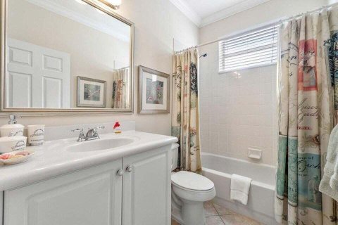 Снять в аренду виллу или дом в Делрей-Бич, Флорида 9 комнат, 186.45м2, № 2172319 - фото 19
