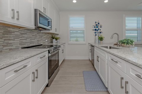 Condo in Venice, Florida, 3 bedrooms № 1303020 - photo 13