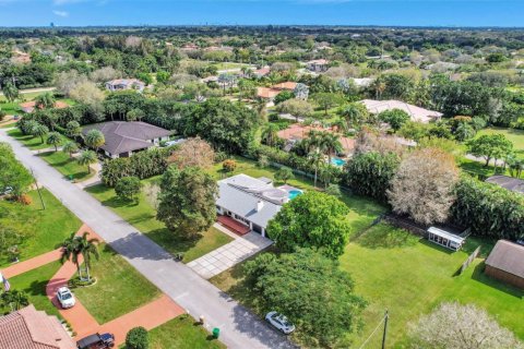 Casa en venta en Davie, Florida, 4 dormitorios, 265.33 m2 № 1014033 - foto 1