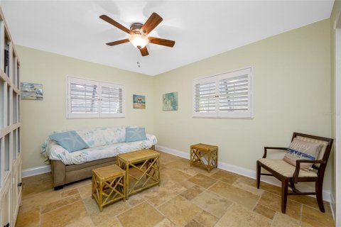 Propiedad comercial en venta en Safety Harbor, Florida, 5 dormitorios, 246.84 m2 № 1734643 - foto 25