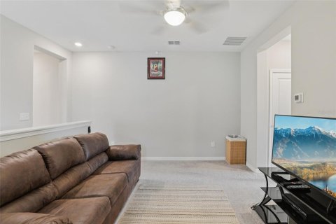 Townhouse in Wesley Chapel, Florida 3 bedrooms, 167.87 sq.m. № 2207093 - photo 12