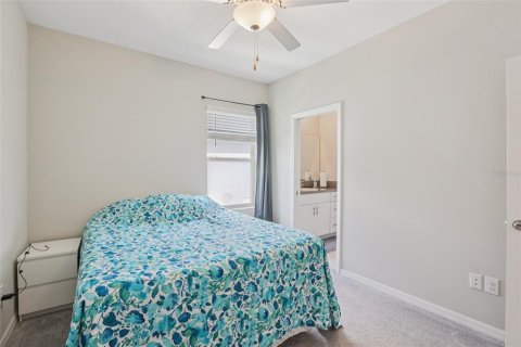 Townhouse in Wesley Chapel, Florida 3 bedrooms, 167.87 sq.m. № 2207093 - photo 19