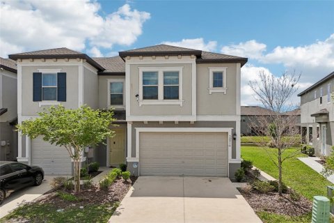 Townhouse in Wesley Chapel, Florida 3 bedrooms, 167.87 sq.m. № 2207093 - photo 4