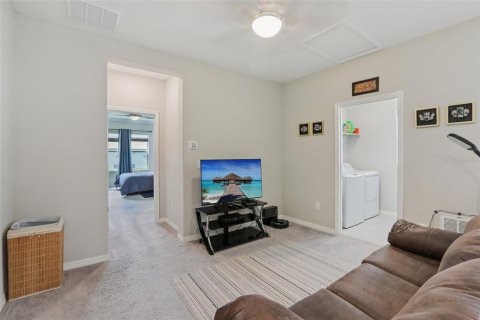 Townhouse in Wesley Chapel, Florida 3 bedrooms, 167.87 sq.m. № 2207093 - photo 13