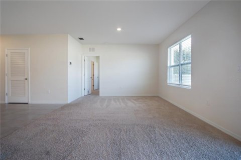 Villa ou maison à louer à Winter Haven, Floride: 4 chambres, 137.96 m2 № 2413667 - photo 11