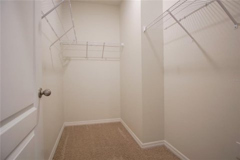Villa ou maison à louer à Winter Haven, Floride: 4 chambres, 137.96 m2 № 2413667 - photo 17