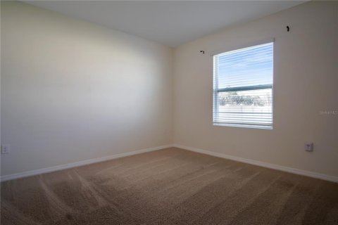 Villa ou maison à louer à Winter Haven, Floride: 4 chambres, 137.96 m2 № 2413667 - photo 12