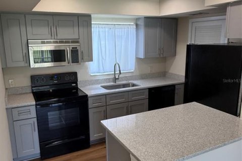 Copropriété à louer à Punta Gorda, Floride: 2 chambres, 83.61 m2 № 2389402 - photo 3