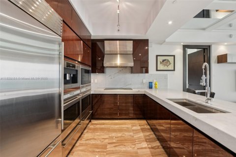Condominio en alquiler en Bal Harbour, Florida, 2 dormitorios, 143.16 m2 № 1807671 - foto 9