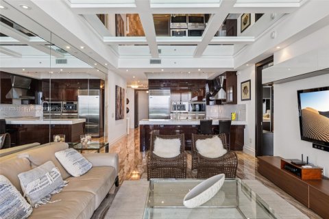 Condominio en alquiler en Bal Harbour, Florida, 2 dormitorios, 143.16 m2 № 1807671 - foto 6