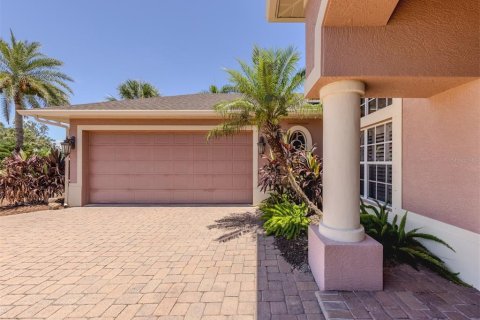 House in Venice, Florida 3 bedrooms, 247.31 sq.m. № 2135833 - photo 28
