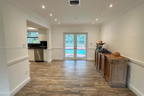 Villa ou maison à louer à Palmetto Bay, Floride: 3 chambres, 172.24 m2 № 2069478 - photo 11