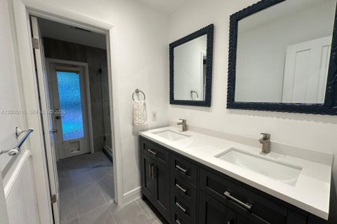 Villa ou maison à louer à Palmetto Bay, Floride: 3 chambres, 172.24 m2 № 2069478 - photo 7