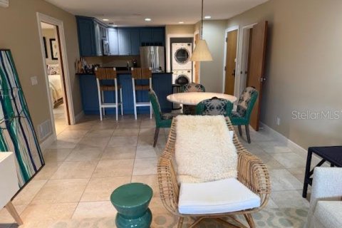 Condo in Wesley Chapel, Florida, 2 bedrooms  № 2201842 - photo 10