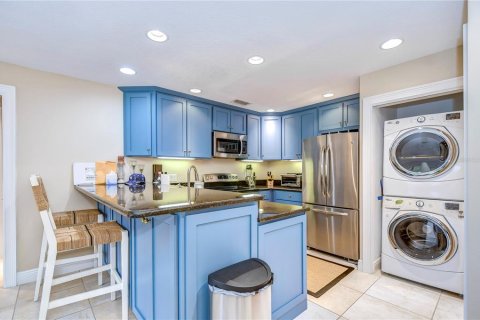 Condo in Wesley Chapel, Florida, 2 bedrooms  № 2201842 - photo 12