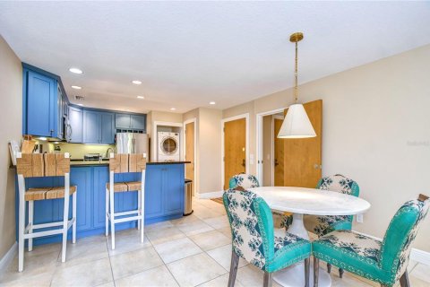Condo in Wesley Chapel, Florida, 2 bedrooms  № 2201842 - photo 20