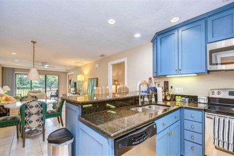 Condo in Wesley Chapel, Florida, 2 bedrooms  № 2201842 - photo 17