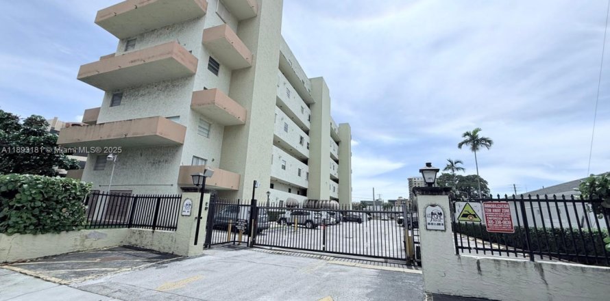 Condo à Miami, Floride, 1 chambre № 1946816