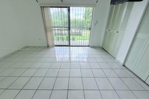 Copropriété à louer à Miami, Floride: 1 chambre, 50.72 m2 № 1946816 - photo 3