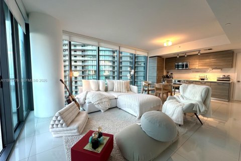 Condominio en venta en Miami, Florida, 1 dormitorio, 65.59 m2 № 2044519 - foto 2