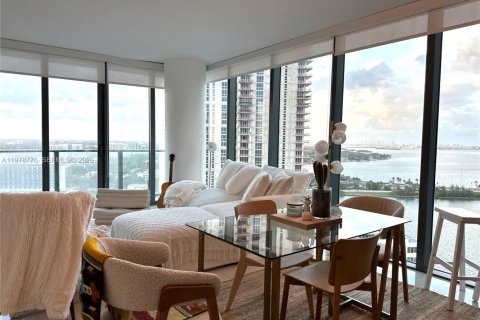 Condominio en venta en Miami, Florida, 1 dormitorio, 65.59 m2 № 2044519 - foto 6