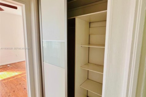 Apartment in Miami Beach, Florida 1 bedroom, 67.82 sq.m. № 1994528 - photo 12