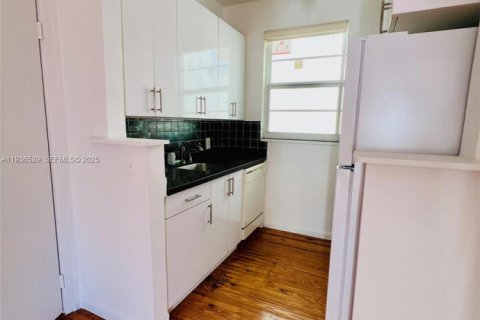Apartment in Miami Beach, Florida 1 bedroom, 67.82 sq.m. № 1994528 - photo 7