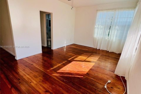 Apartment in Miami Beach, Florida 1 bedroom, 67.82 sq.m. № 1994528 - photo 3