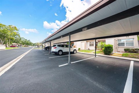 Condo in Holiday, Florida, 2 bedrooms  № 1856368 - photo 24