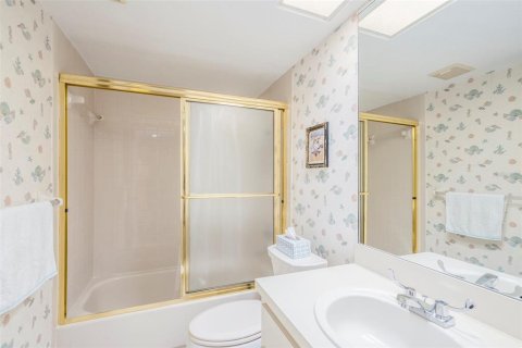 Condo in Holiday, Florida, 2 bedrooms  № 1856368 - photo 14