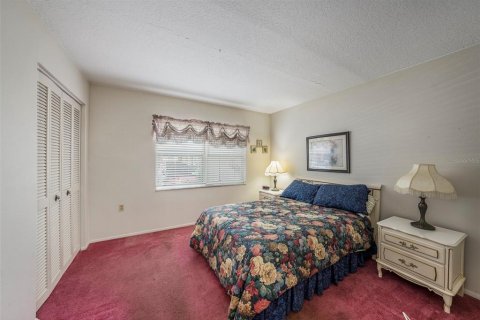 Condo in Holiday, Florida, 2 bedrooms  № 1856368 - photo 13