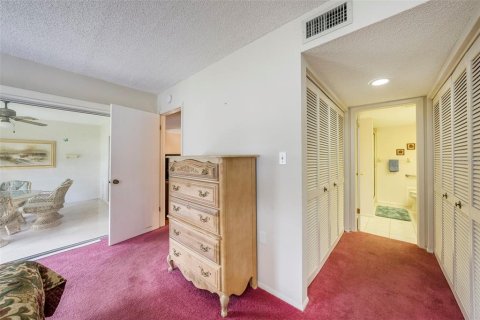 Condo in Holiday, Florida, 2 bedrooms  № 1856368 - photo 6