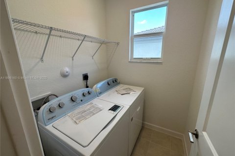 Villa ou maison à vendre à Miami, Floride: 3 chambres, 170.94 m2 № 1950395 - photo 21